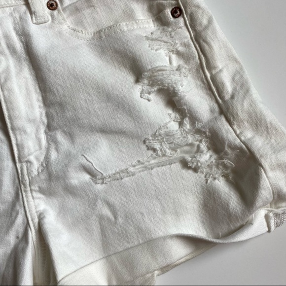 American Eagle Outfitters • Destroyed Cuffed White Mom Shorts - Picture 3 of 7
